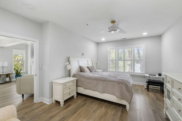 1479 Long Grove Drive 204, Mount Pleasant, SC 29464