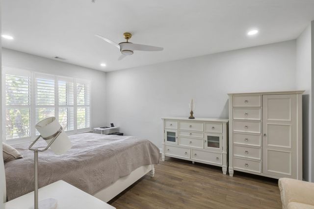 1479 Long Grove Drive 204, Mount Pleasant, SC 29464