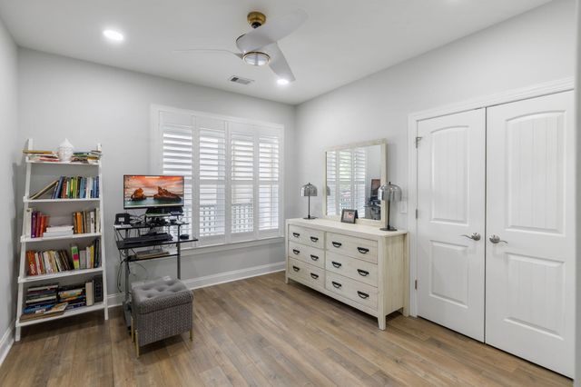 1479 Long Grove Drive 204, Mount Pleasant, SC 29464