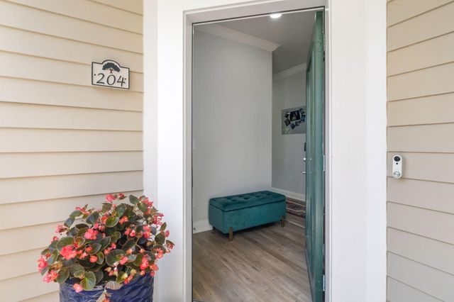1479 Long Grove Drive 204, Mount Pleasant, SC 29464