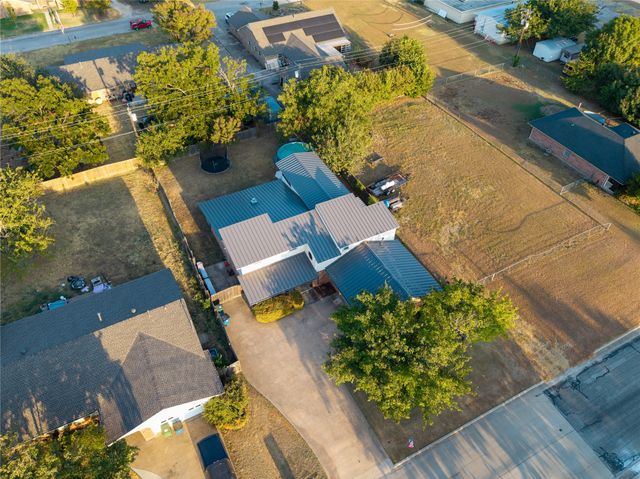124 Freese Drive, Sanger, TX 76266