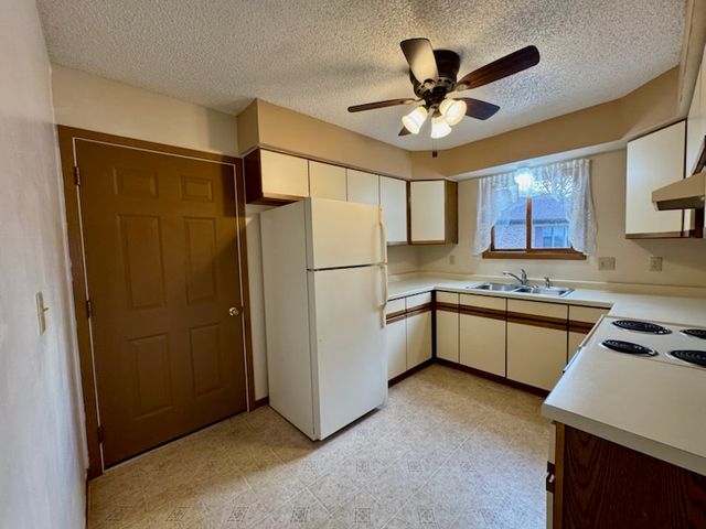 803A Coventry Lane, Sterling, IL 61081