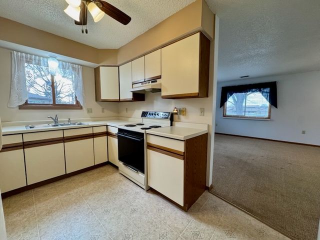 803A Coventry Lane, Sterling, IL 61081