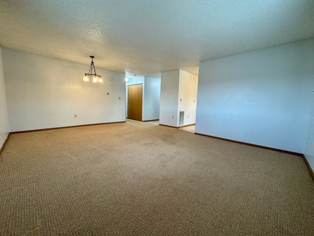 803A Coventry Lane, Sterling, IL 61081