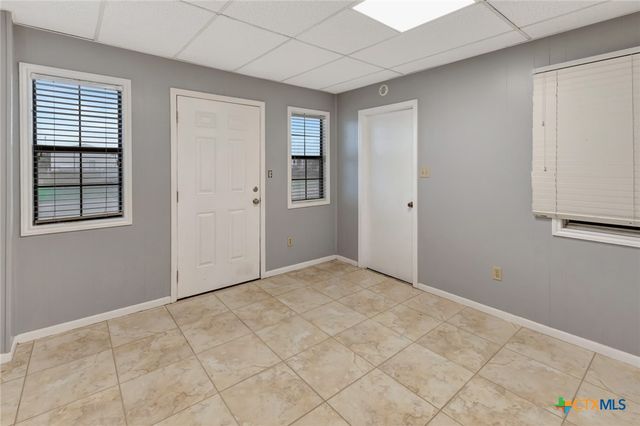 1106 W Jefferson Avenue, Port O'connor, TX 77982