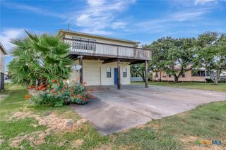 1106 W Jefferson Avenue, Port O'connor, TX 77982