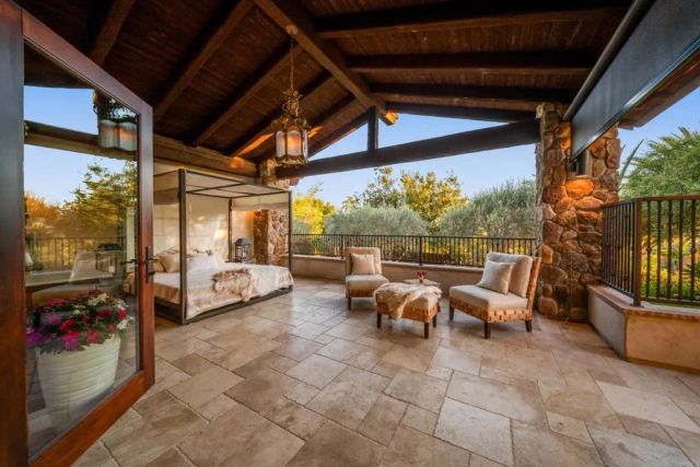 Address unavailable.