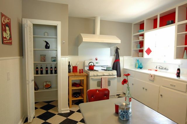 409 W Croslin ST, Austin, TX 78752