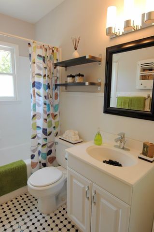 409 W Croslin ST, Austin, TX 78752