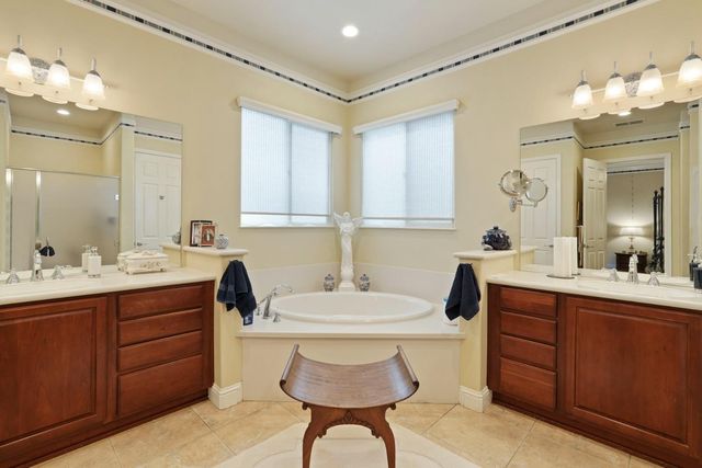 1316 Maple Valley St, Manteca, CA 95336