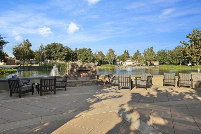1316 Maple Valley St, Manteca, CA 95336