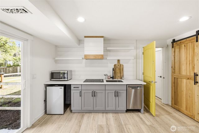 30210 30th Avenue SW, Federal Way, WA 98023