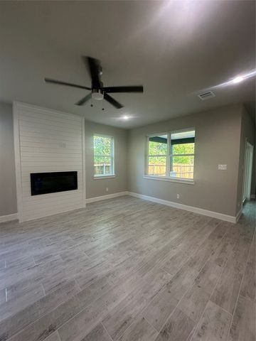 1314 Diceman Avenue, Dallas, TX 75203