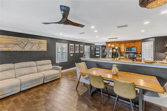 6812 S KISSIMMEE STREET, Tampa, FL 33616