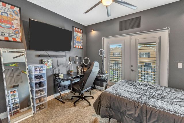 6812 S KISSIMMEE STREET, Tampa, FL 33616