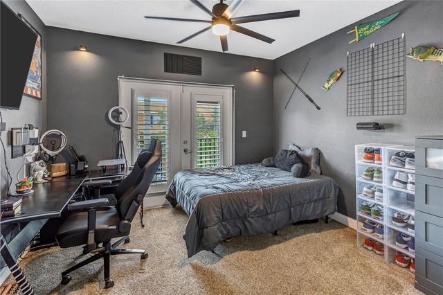 6812 S KISSIMMEE STREET, Tampa, FL 33616