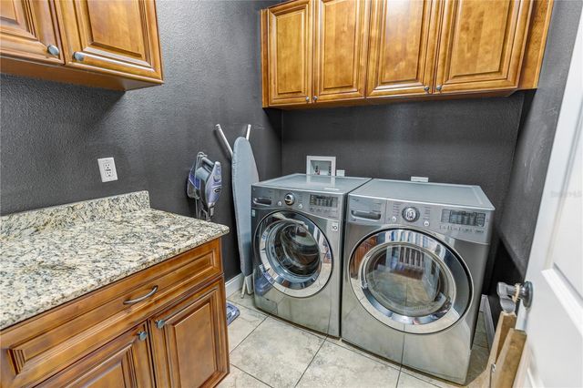 6812 S KISSIMMEE STREET, Tampa, FL 33616