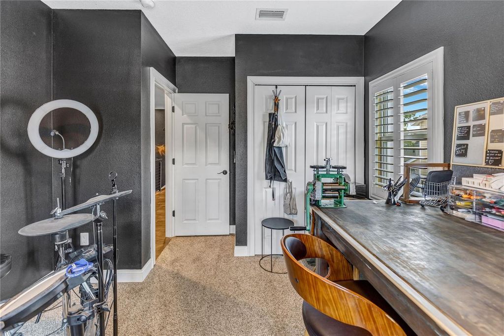 Image 28 of property listing at 6812 S KISSIMMEE STREET, Tampa, FL 33616