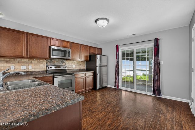 149 Glen Cannon Drive, Jacksonville, NC 28546