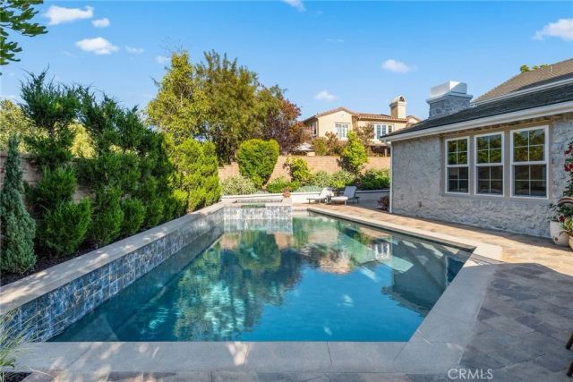 2 Pointe Circle, Ladera Ranch, CA 92694