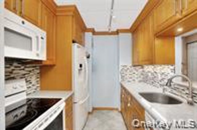 750 Broadway W 3M, Long Beach, NY 11561