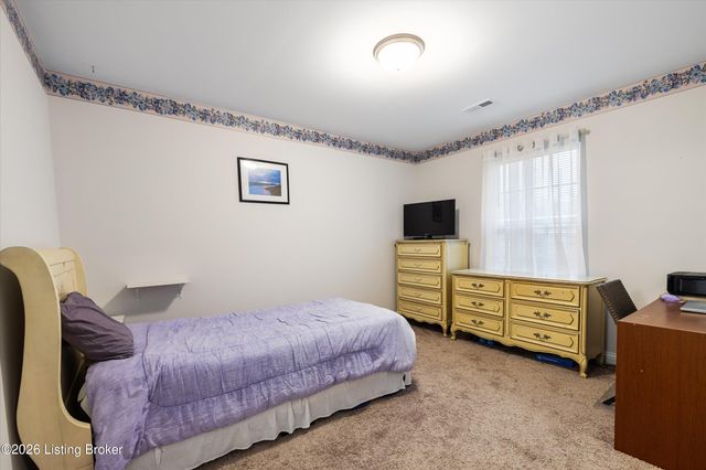 6713 Eagle Wood Dr, Louisville, KY 40272