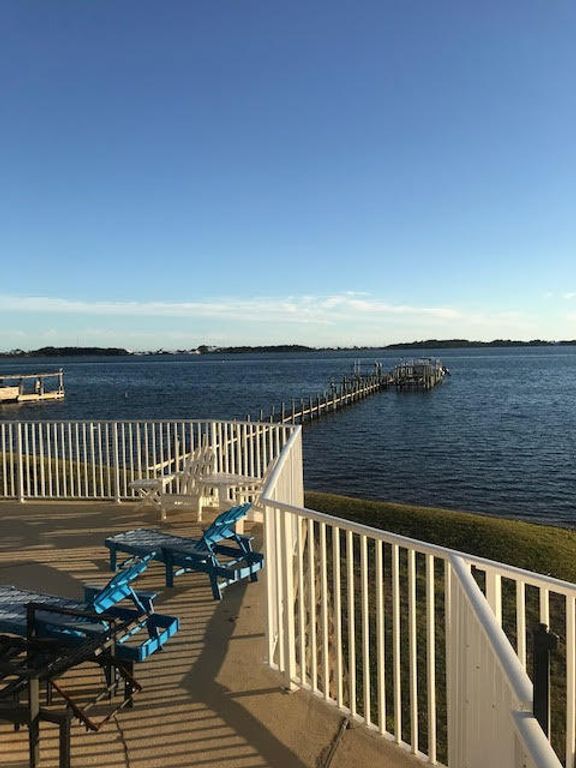 1409 W Highway 98, UNIT 103, Mary Esther, FL 32569
