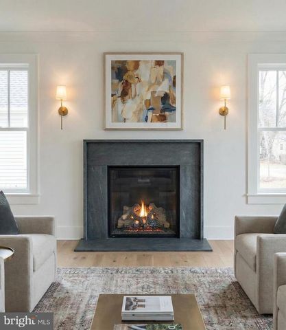 25 W WYATT AVE, Alexandria, VA 22301