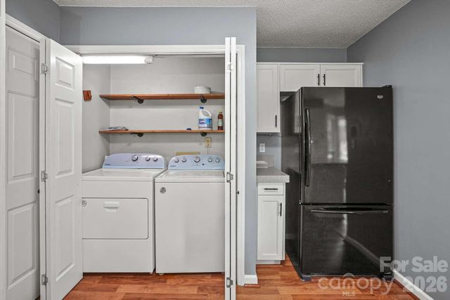612 Grays Creek Lane, Charlotte, NC 28214