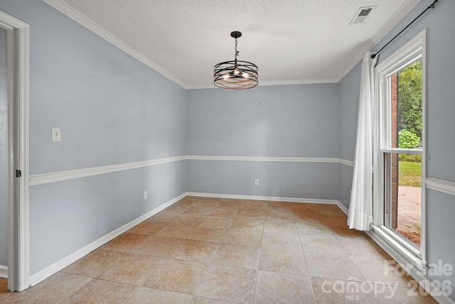 612 Grays Creek Lane, Charlotte, NC 28214