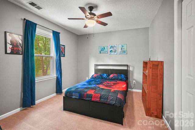 612 Grays Creek Lane, Charlotte, NC 28214