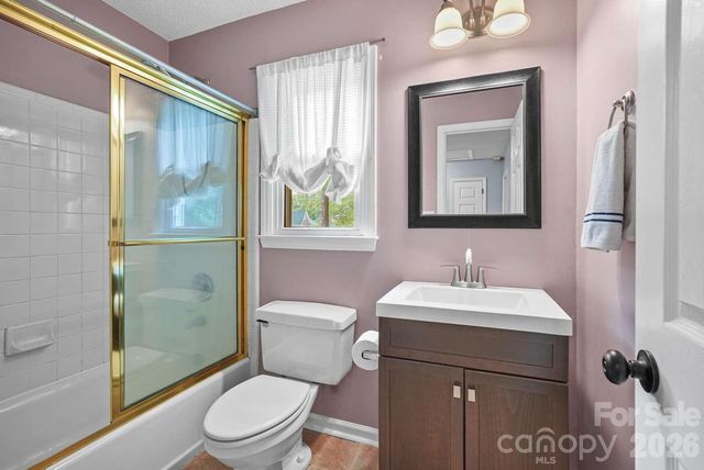 612 Grays Creek Lane, Charlotte, NC 28214