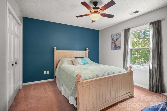 612 Grays Creek Lane, Charlotte, NC 28214
