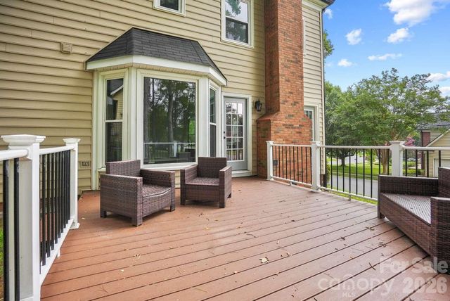 612 Grays Creek Lane, Charlotte, NC 28214