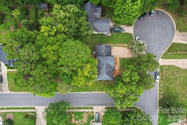612 Grays Creek Lane, Charlotte, NC 28214