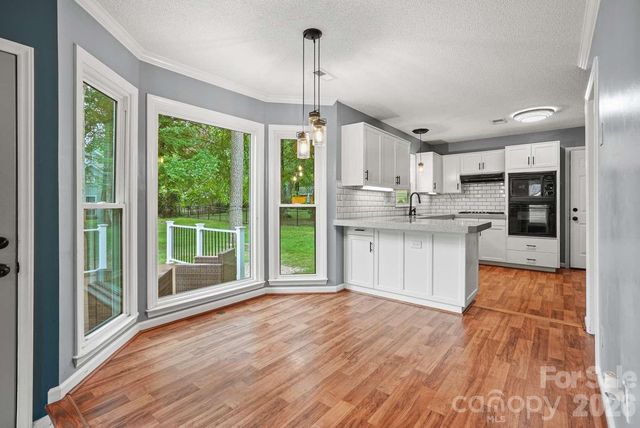 612 Grays Creek Lane, Charlotte, NC 28214