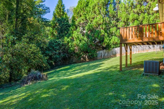 3399 Harvard Place, Hudson, NC 28638