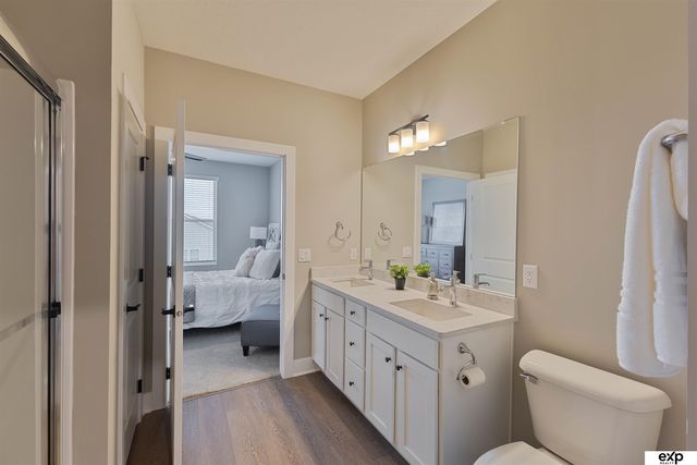 17515 Greenleaf Drive, Omaha, NE 68136