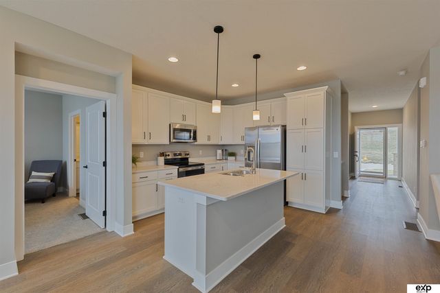 17515 Greenleaf Drive, Omaha, NE 68136