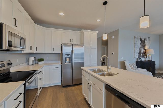 17515 Greenleaf Drive, Omaha, NE 68136