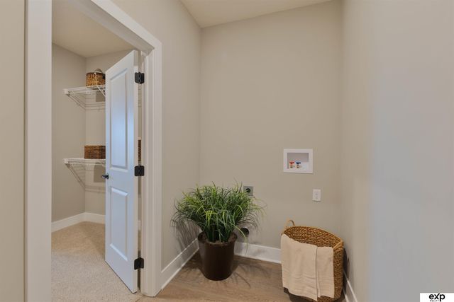 17515 Greenleaf Drive, Omaha, NE 68136