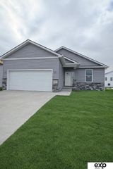 17515 Greenleaf Drive, Omaha, NE 68136