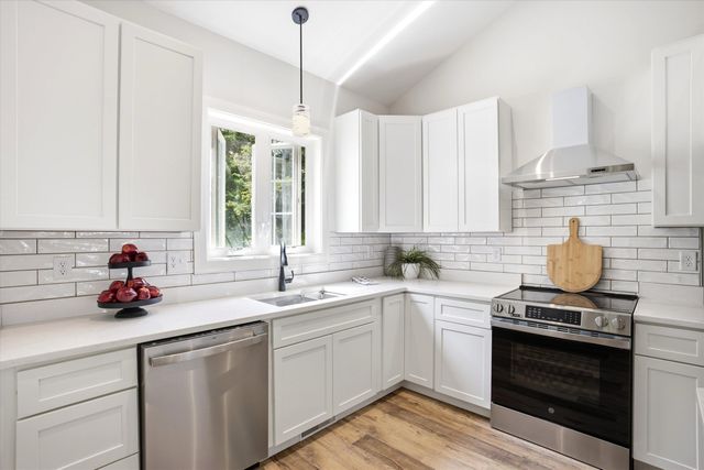 14 Prescott Heights Road, Hooksett, NH 03106