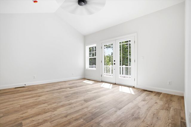 14 Prescott Heights Road, Hooksett, NH 03106