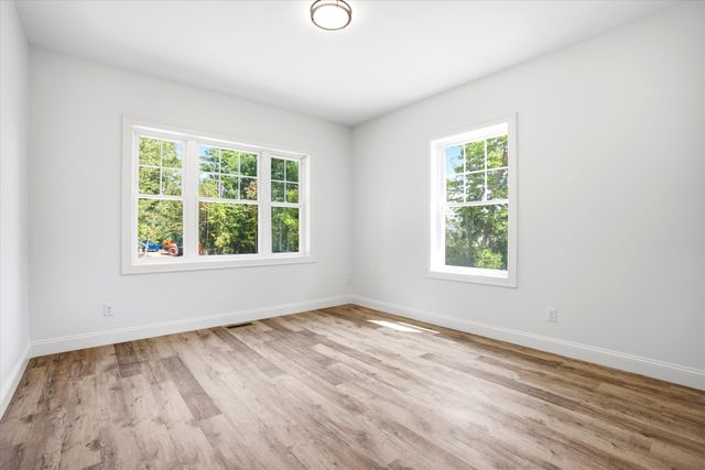 14 Prescott Heights Road, Hooksett, NH 03106