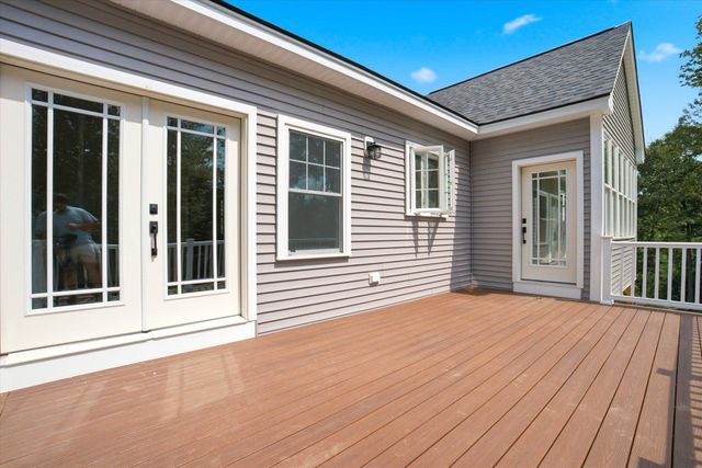 14 Prescott Heights Road, Hooksett, NH 03106