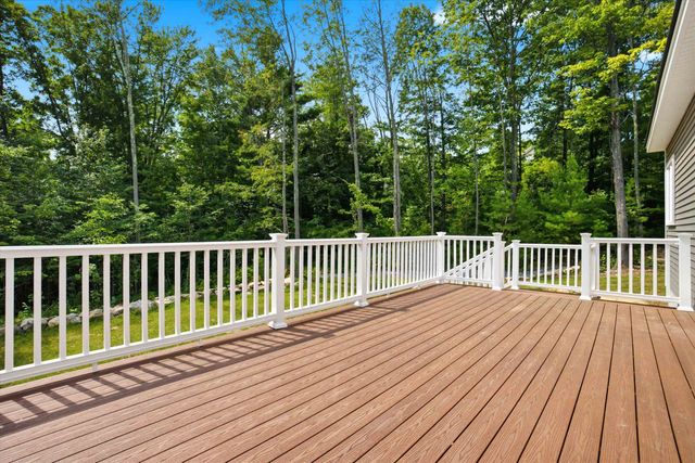 14 Prescott Heights Road, Hooksett, NH 03106
