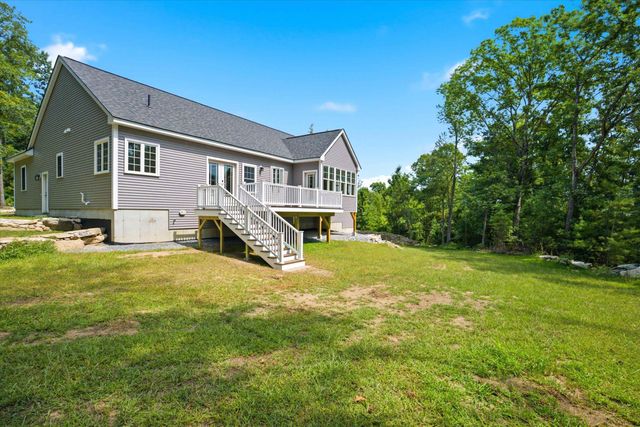 14 Prescott Heights Road, Hooksett, NH 03106