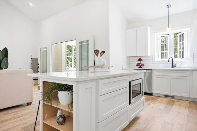 14 Prescott Heights Road, Hooksett, NH 03106