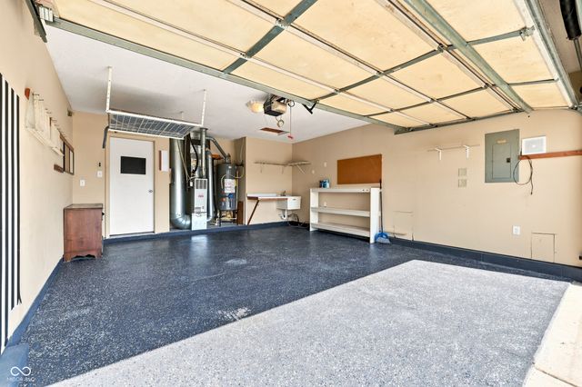 8605 Bluff Point Way, Camby, IN 46113